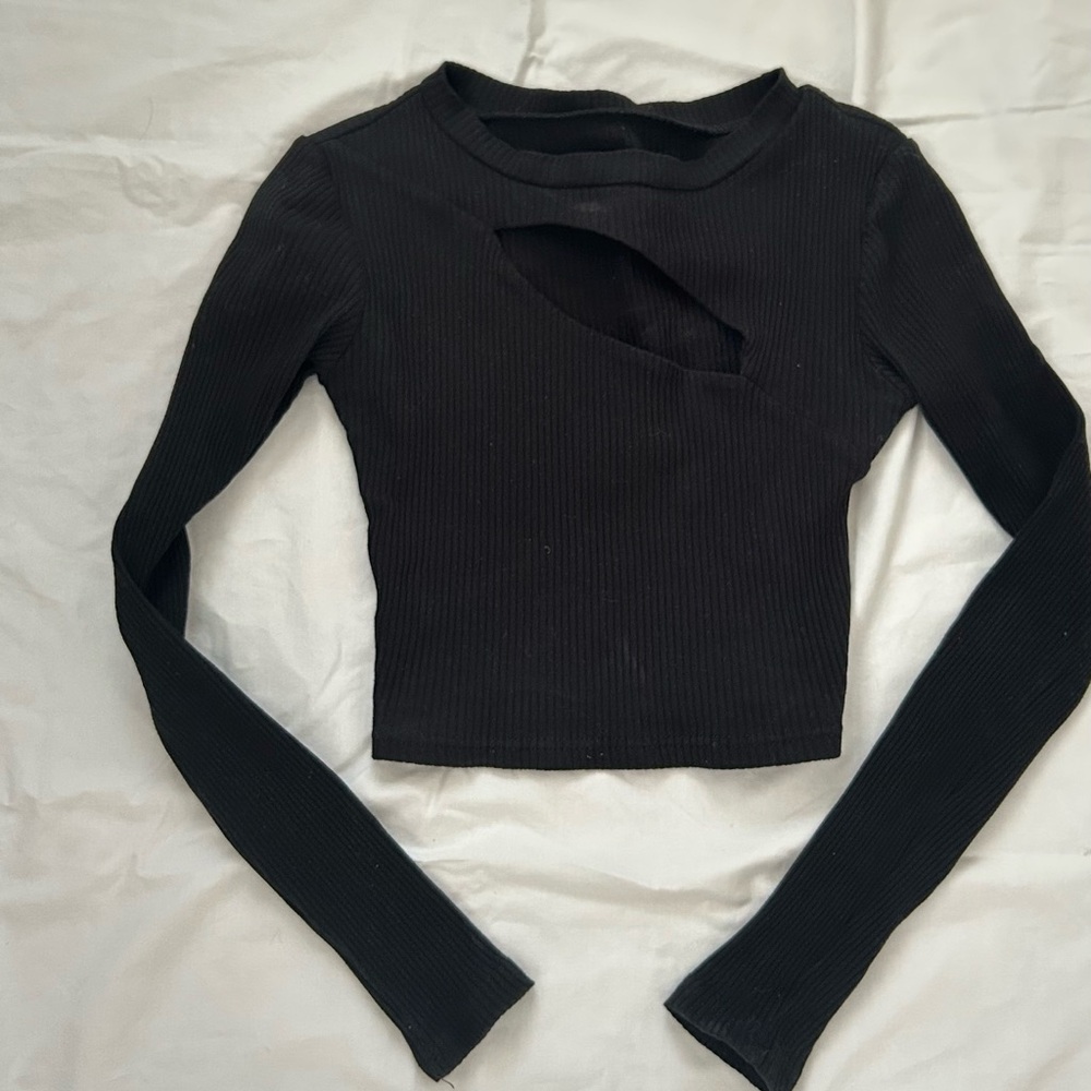 Crop top with cut out